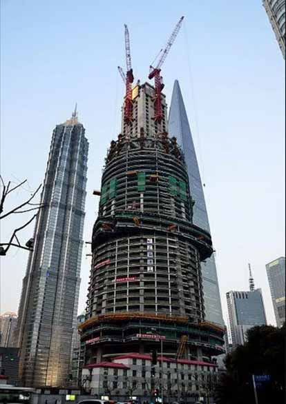 fotografii din timpul construirii turnul shanghai