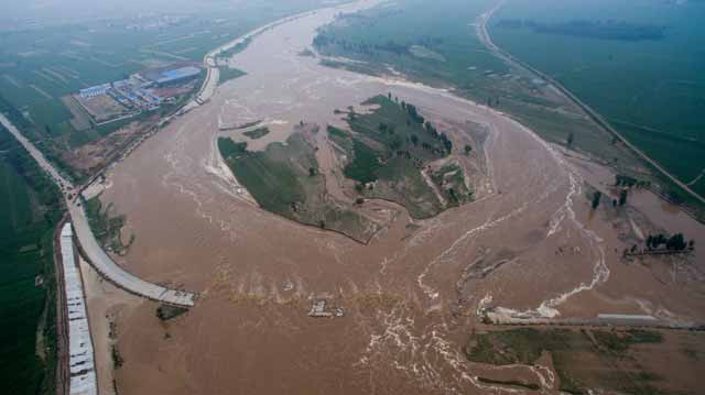 inundatiile din china