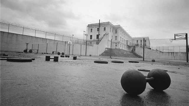 închisoarea alcatraz