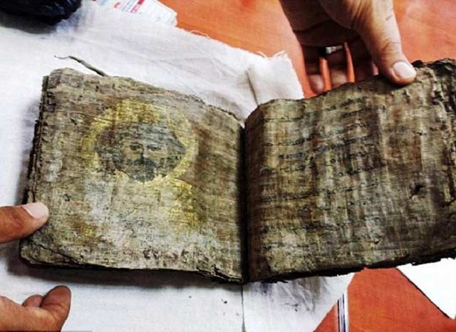 biblie veche de 1000 de ani