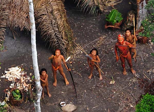 tribul indigen din jungla amazoniană