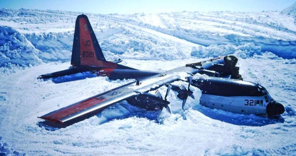 De ce nu zboară avioanele deasupra Antarcticei