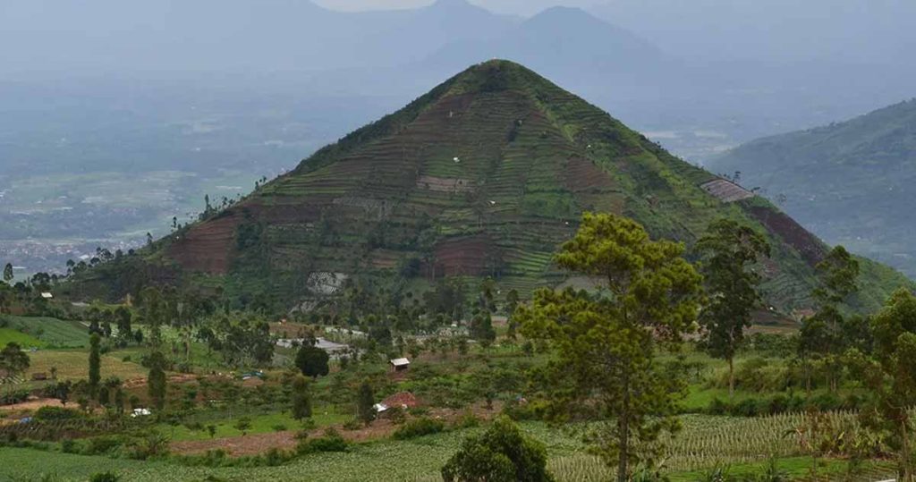 cea mai veche piramidă din lume