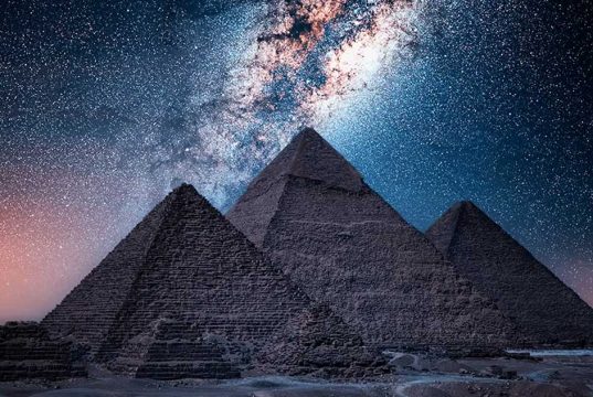 latitudinea Marii Piramide viteza luminii